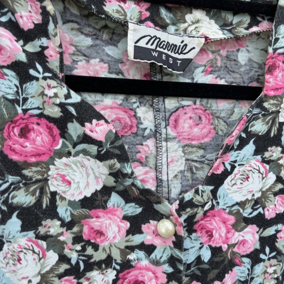 vintage floral romper scalloped neck pearl button size 8 summer playsuit - Picture 14 of 16